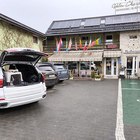 Pensiunea Vila Chesa Corunca Exterior foto